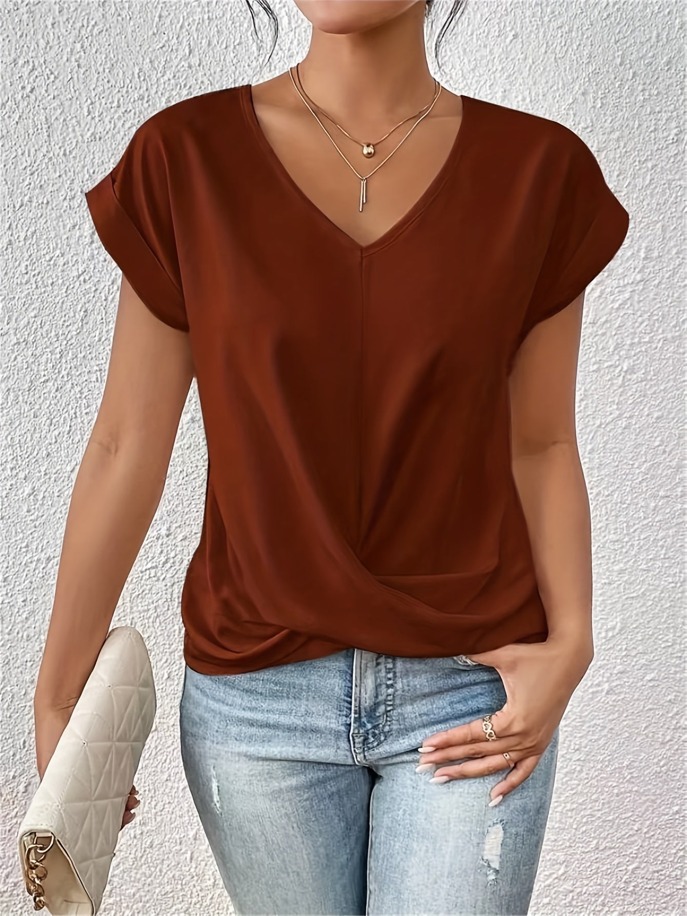 Zoe - The Sweetheart Neckline Casual T-Shirt