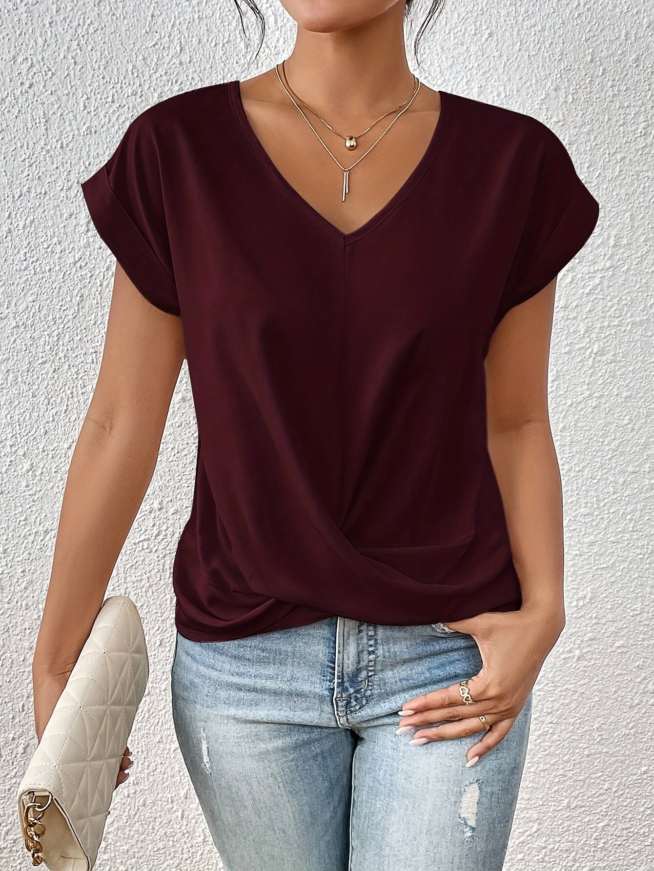 Zoe - The Sweetheart Neckline Casual T-Shirt