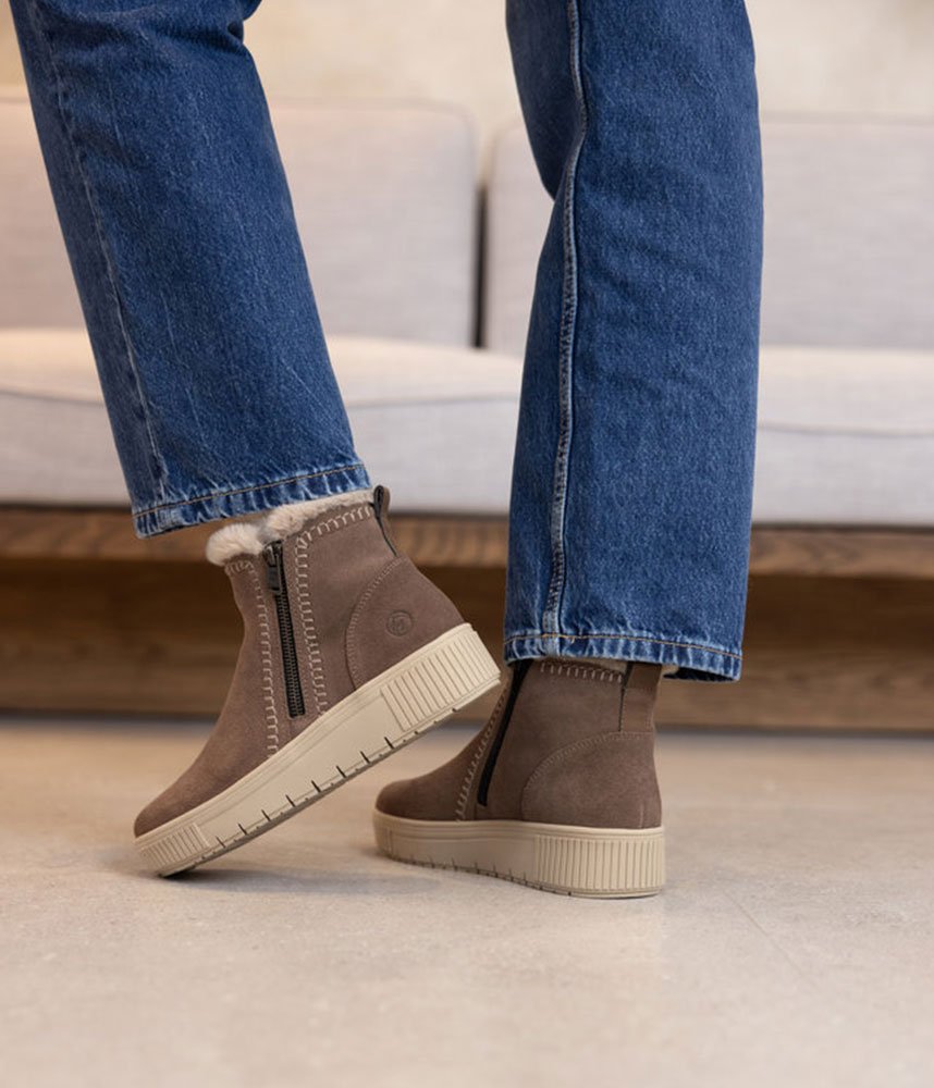 Remonte Cozy Brown Winter Boots